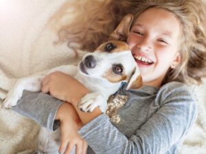 Les bienfaits pour les enfants d’avoir un animal de compagnie